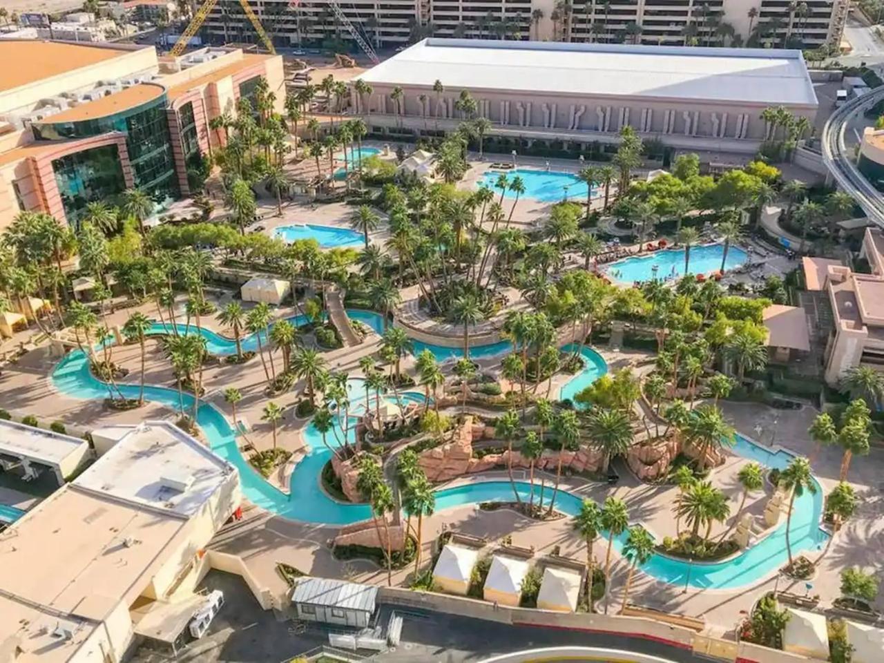 Lady Luck'S Vista - Private Balcony - Full Kitchen - Two Full Baths - Jetted Tub - Full Mgm Grand Resort Access W No Resort Fee At Mgm Signature Лас Вегас Екстериор снимка