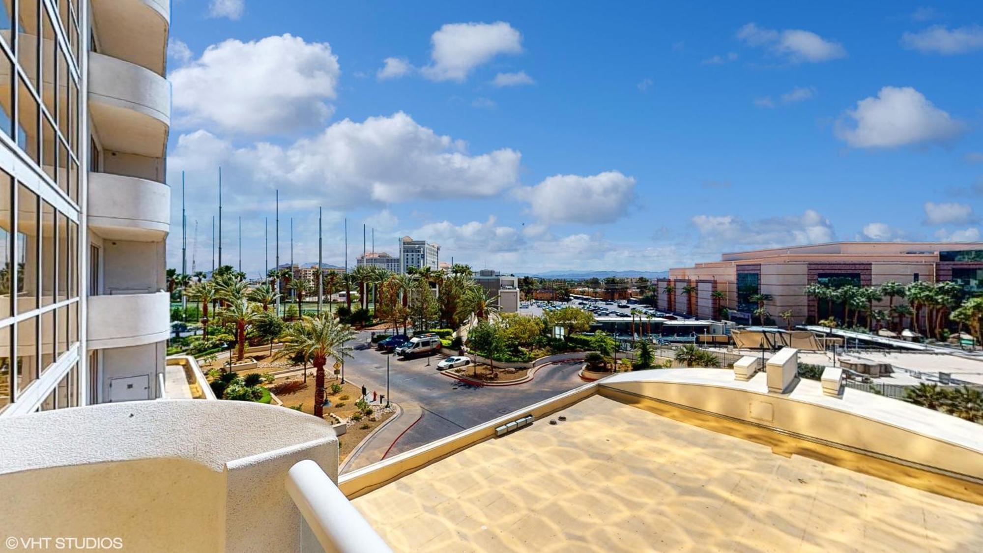 Lady Luck'S Vista - Private Balcony - Full Kitchen - Two Full Baths - Jetted Tub - Full Mgm Grand Resort Access W No Resort Fee At Mgm Signature Лас Вегас Екстериор снимка