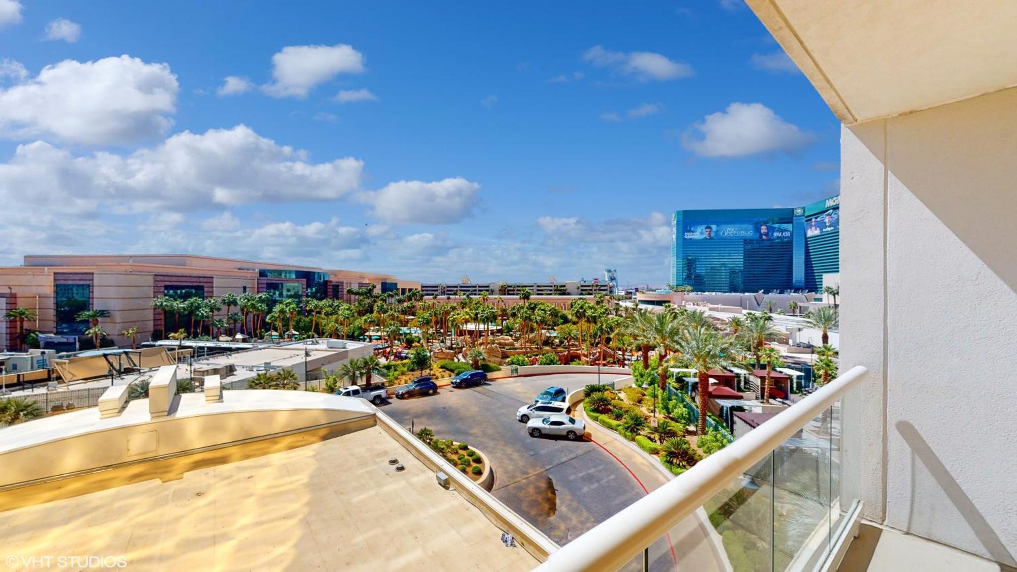 Lady Luck'S Vista - Private Balcony - Full Kitchen - Two Full Baths - Jetted Tub - Full Mgm Grand Resort Access W No Resort Fee At Mgm Signature Лас Вегас Екстериор снимка